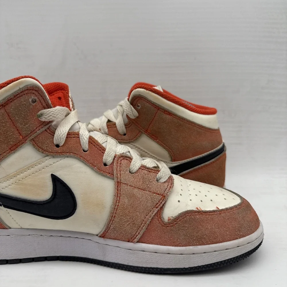 Nike Air Jordan 1 Mid Team Orange Black Sail White DV1336-800 Size 7 Y